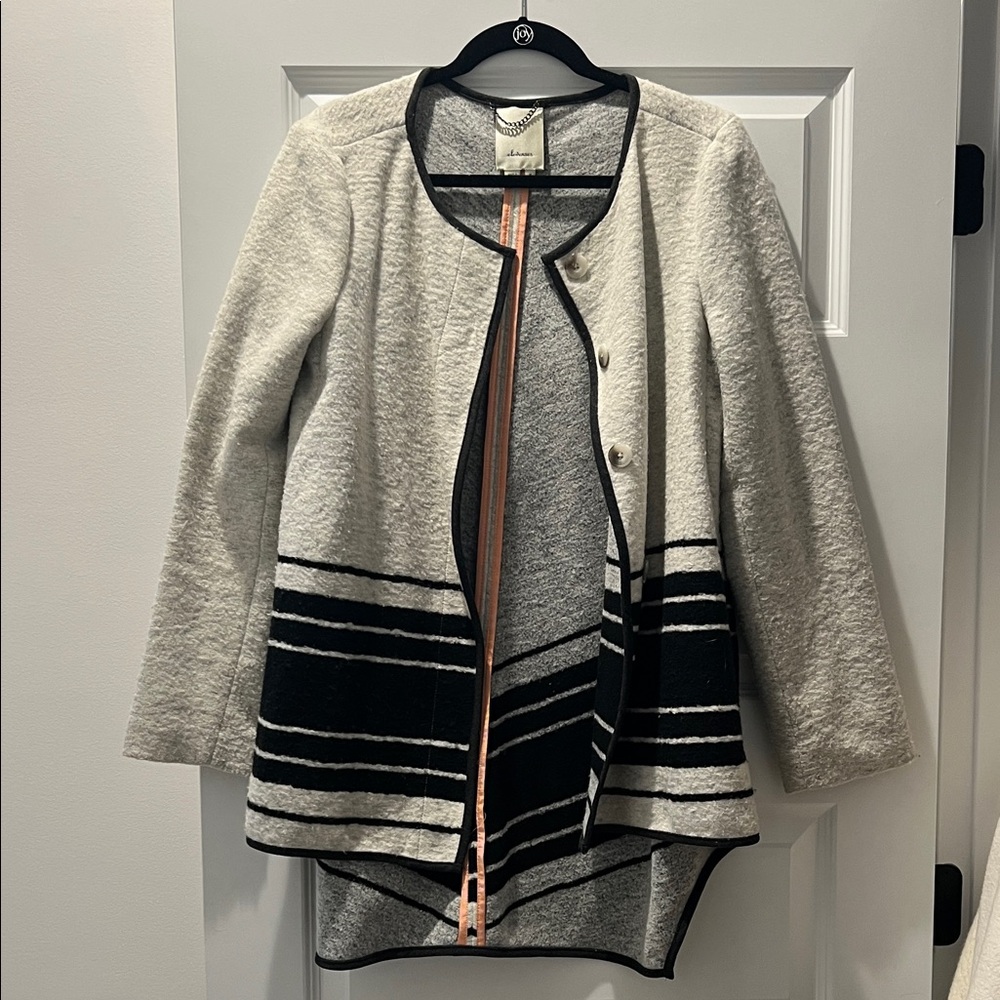 Elevenses Women's Cream and Black Striped Cape